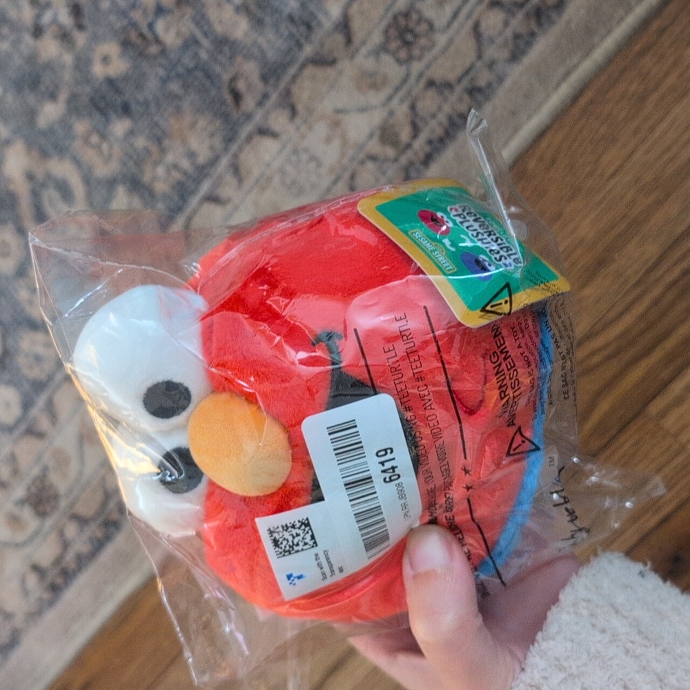 Teeturtle Reversible Sesame Street Plush -Elmo COOKIE MONSTER - Picture 2 of 2